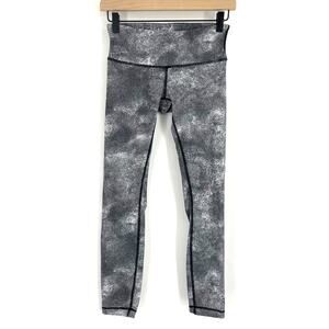 Lululemon Wunder Under Pant III Size 4 Diffusion White Black